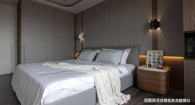橋C位前灣壹號售樓處發布：一席盡奢藏”AG真人國際網站?前灣壹號售樓處 虹(圖8)